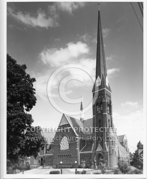  : Court st 1100 First Bapt lhf