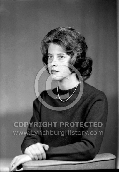  : Miss Donna Sitton, Ragland Rd, Oct 13, 1964