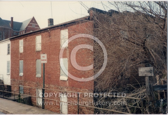  : Court st 12t side back lhf