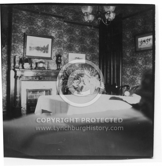 600 Pearl Strret- dining room