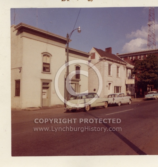  : Church st 1300 b Moores Folley lhf