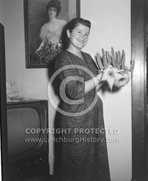  : DOROTHY MCLANE, SEPT 30