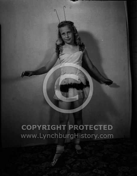  : HOLLINGSWORTH GIRLS IN COSTUME, MAY 17