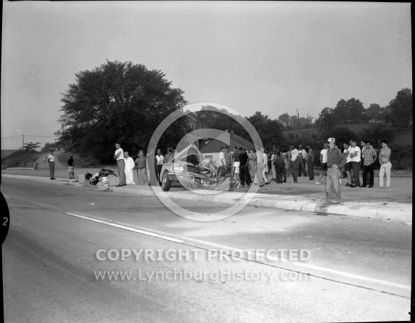  : Car wreck, expressway, Aug 14, 1965