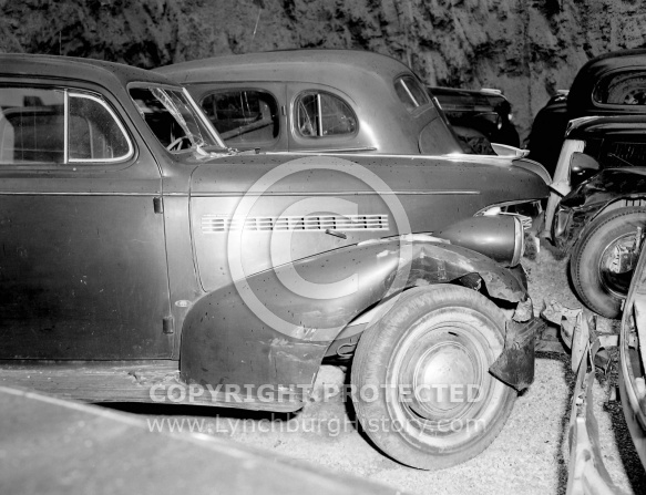 : Harold Singleton - Photos of wrecked car