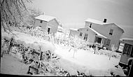  : Snow shuts