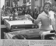  : Main st parade Ft Hill Womanclu