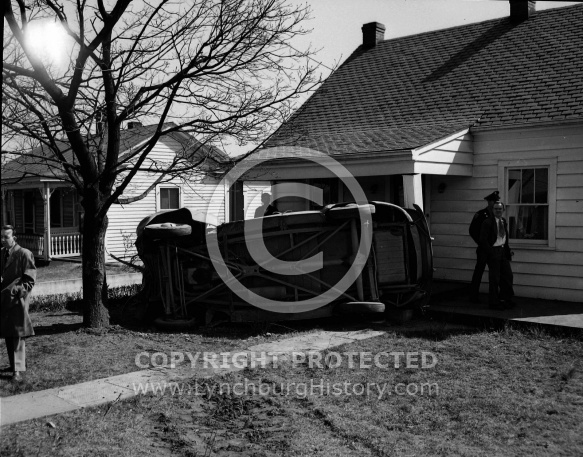  : Gordan Thomas - Car in Wright's yard