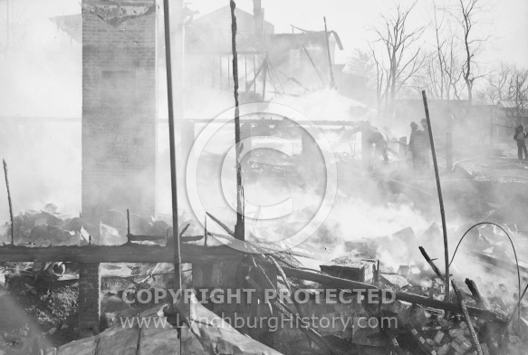  : Fire Pictures, Main & 11th, 1940?