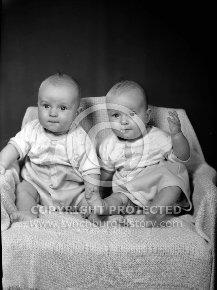  : Frank Lang Twins