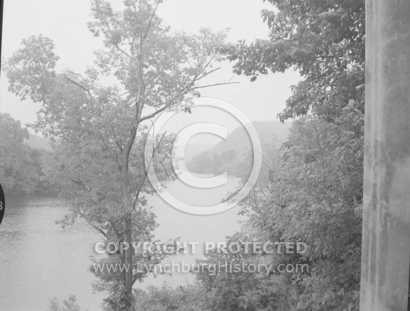  : James River