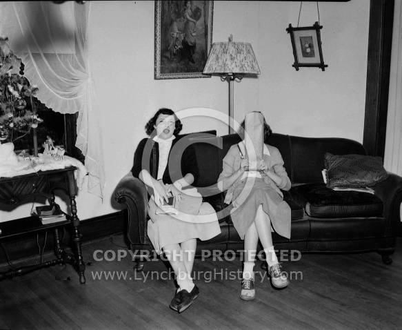  : FAYE & GRETA, DECEMBER 28
