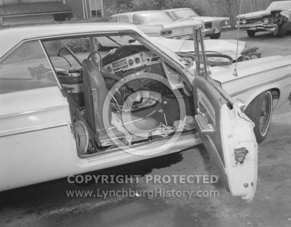 : Woody, Car Wreck