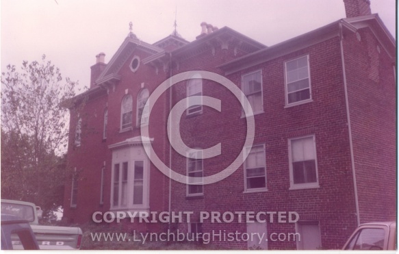  : Court st 1000blk side lhf