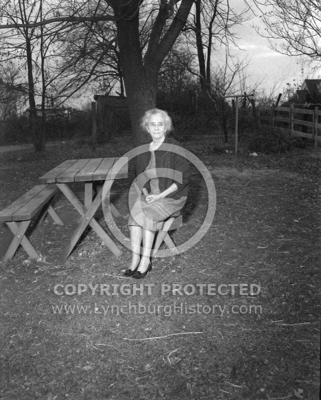  : Minnie Carey, Dec 9, 1967