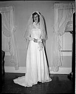  : Louis Arthur Wedding Gown, Aug 22 1951