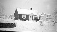  : Snow shuts
