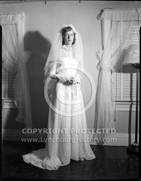  : Louis Arthur Wedding Gown, Aug 22 1951