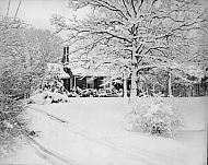  : Weaver - House in snow