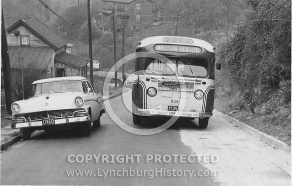  : Amherst Rocky Hill Madison Heights bus