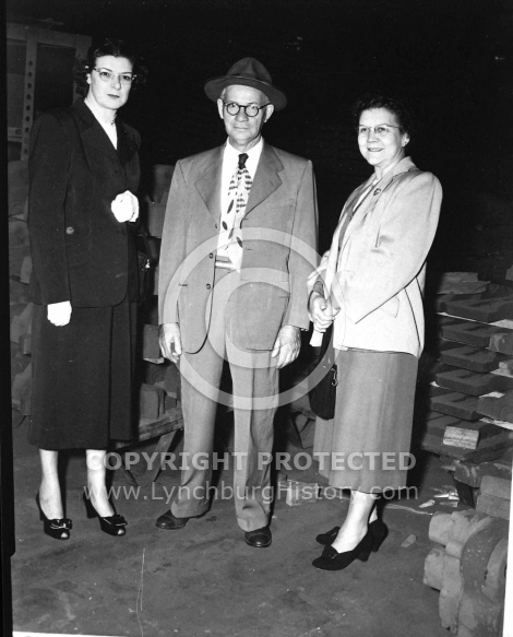  : Mr & mrs Authur Irvin & Nell Gowen, April 1966
