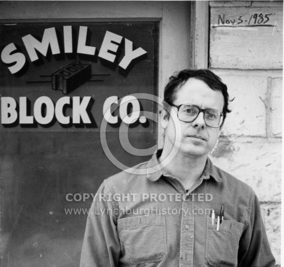 Flood 1985 - Smiley Block Company
